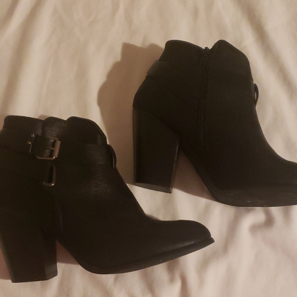 XOXO Booties